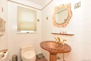 748 Sherwood St, Woodmere, NY 11581 - Photo 19