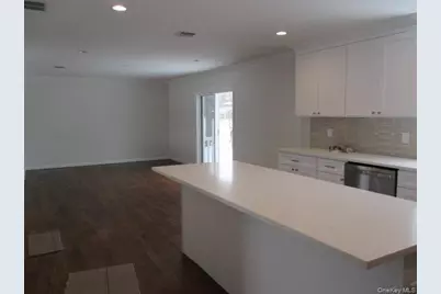 214 Donegan Avenue, Patchogue, NY 11772 - Photo 7