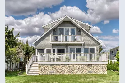 21 Bayside Avenue, East Quogue, NY 11942 - Photo 3