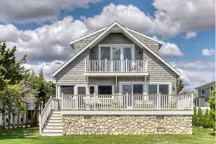 21 Bayside Ave, East Quogue, NY 11942 - Photo 3