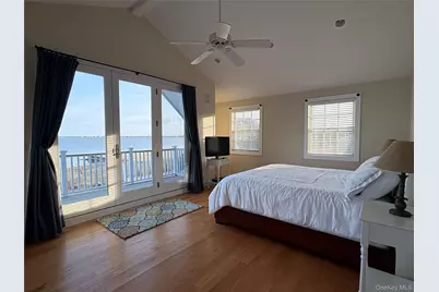 21 Bayside Avenue, East Quogue, NY 11942 - Photo 11