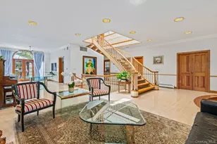 6 Summit Pl, Whitestone, NY 11357 - Photo 9