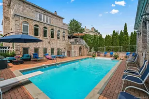 6 Summit Pl, Whitestone, NY 11357 - Photo 27