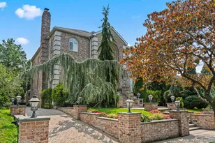 6 Summit Pl, Whitestone, NY 11357 - Photo 3