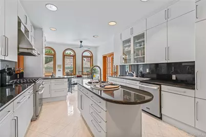 6 Summit Place, Whitestone, NY 11357 - Photo 19