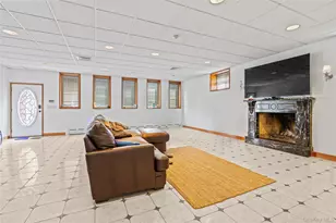 6 Summit Pl, Whitestone, NY 11357 - Photo 23