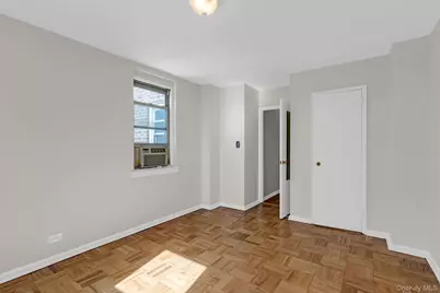 60 Knolls Crescent #6L, Bronx, NY 10463 - Photo 11