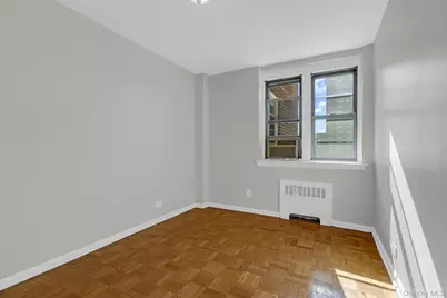 60 Knolls Crescent #6L, Bronx, NY 10463 - Photo 13