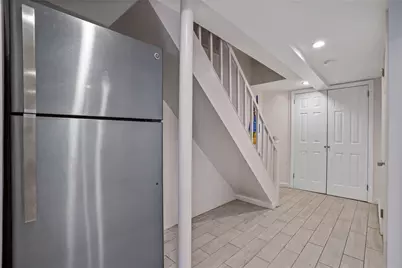 64-18 84 Place, Middle Village, NY 11379 - Photo 19