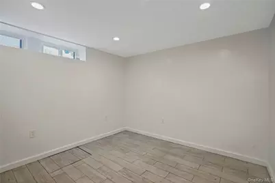 64-18 84 Place, Middle Village, NY 11379 - Photo 15