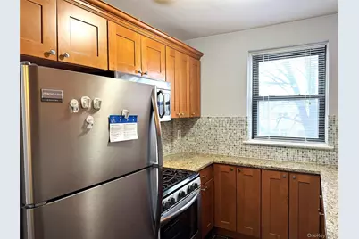 143-50 Hoover Ave #204, Briarwood, NY 11435 - Photo 9