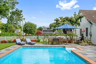 31 Liberty St, Westhampton Beach, NY 11978 - Photo 9