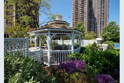 27110 Grand Central Parkway #33D, Floral Park, NY 11005 - Photo 27