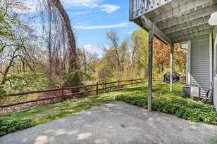 156 Carriage Ct, Yorktown Heights, NY 10598 - Photo 23