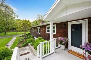 73 Charla Dr, Southampton, NY 11968 - Photo 23