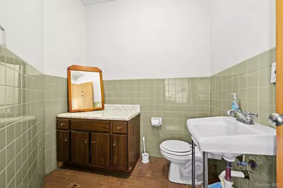 90 Scofield Street, Walden, NY 12586 - Photo 39