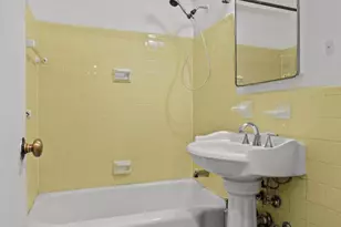 629 Kappock St, Bronx, NY 10463 - Photo 9