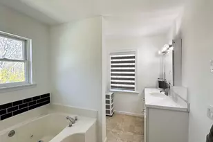 39 Washington Ave, East Hampton, NY 11937 - Photo 11