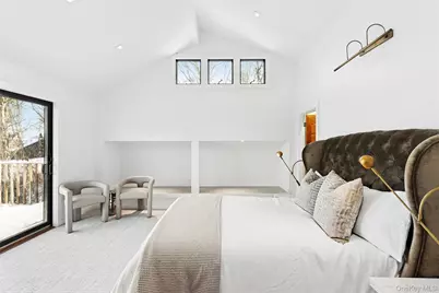 221 Redwood Road, Sag Harbor, NY 11963 - Photo 17