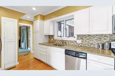 280 Wickham Avenue, Mattituck, NY 11952 - Photo 21