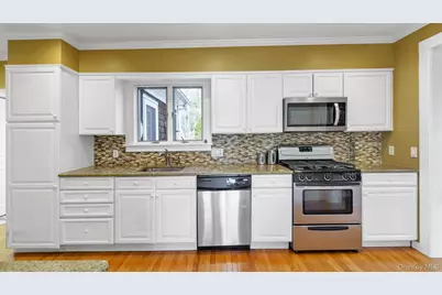 280 Wickham Avenue, Mattituck, NY 11952 - Photo 23