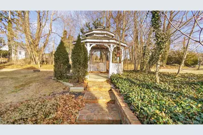 280 Wickham Avenue, Mattituck, NY 11952 - Photo 35