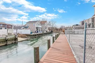 3570 Plover Pl, Seaford, NY 11783 - Photo 33