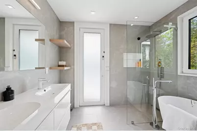 28 Canoe Place Road, Hampton Bays, NY 11946 - Photo 15