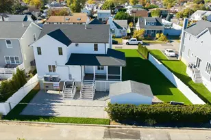 2437 Archer St, Seaford, NY 11783 - Photo 7