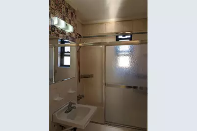 196-54 67 Avenue #2, Fresh Meadows, NY 11365 - Photo 7