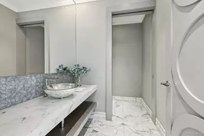 5 Renaissance Square #PH41 Ent. Floor, White Plains, NY 10601 - Photo 23
