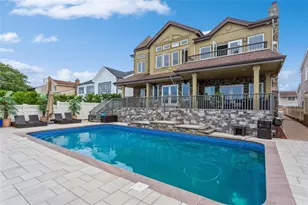 319 Harbor Dr, Long Beach, NY 11561 - Photo 3