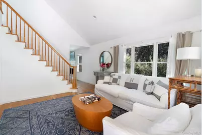 7 Wooded Oak Lane, East Hampton, NY 11937 - Photo 3