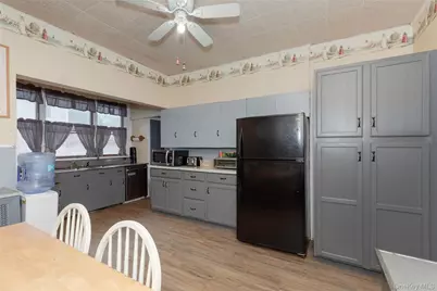 690 Minnieford Avenue, Bronx, NY 10464 - Photo 3