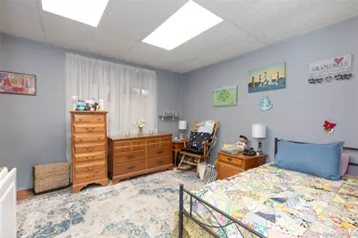 690 Minnieford Avenue, Bronx, NY 10464 - Photo 9