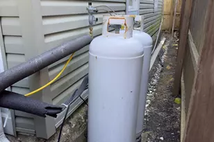 110 Flint St, Greenport, NY 11944 - Photo 5