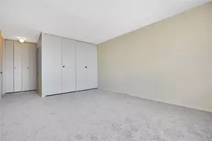 152-18 Union Tpke, Flushing, NY 11367 - Photo 17