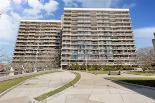 152-18 Union Tpke, Flushing, NY 11367 - Photo 27