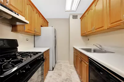 152-18 Union Turnpike #5 G, Flushing, NY 11367 - Photo 7