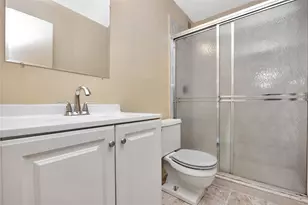 152-18 Union Tpke, Flushing, NY 11367 - Photo 19