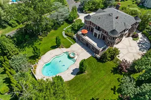 28 Whitney Cir, Glen Cove, NY 11542 - Photo 41