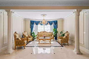 28 Whitney Cir, Glen Cove, NY 11542 - Photo 15