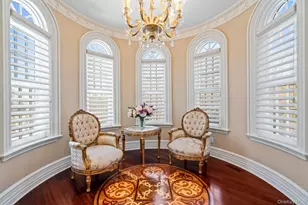 28 Whitney Cir, Glen Cove, NY 11542 - Photo 9