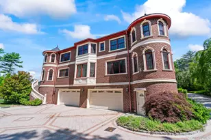 28 Whitney Cir, Glen Cove, NY 11542 - Photo 39