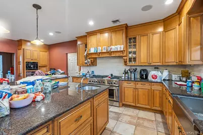 22 Turnberry Court, Dix Hills, NY 11746 - Photo 7