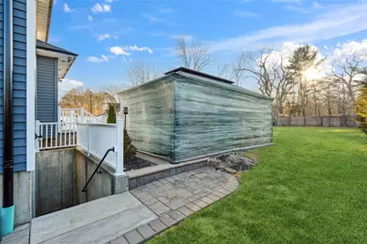 1260 Smithtown Avenue, Bohemia, NY 11716 - Photo 41