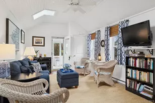 424 4th St, Greenport, NY 11944 - Photo 9