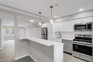 193 N Point Circle Circle, Coram, NY 11727 - Photo 3