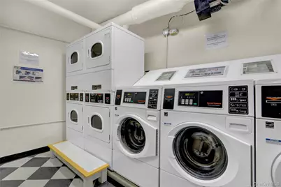 120 Morris Avenue #B17, Rockville Centre, NY 11570 - Photo 21