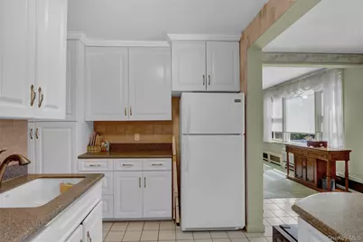 120 Morris Avenue #B17, Rockville Centre, NY 11570 - Photo 11